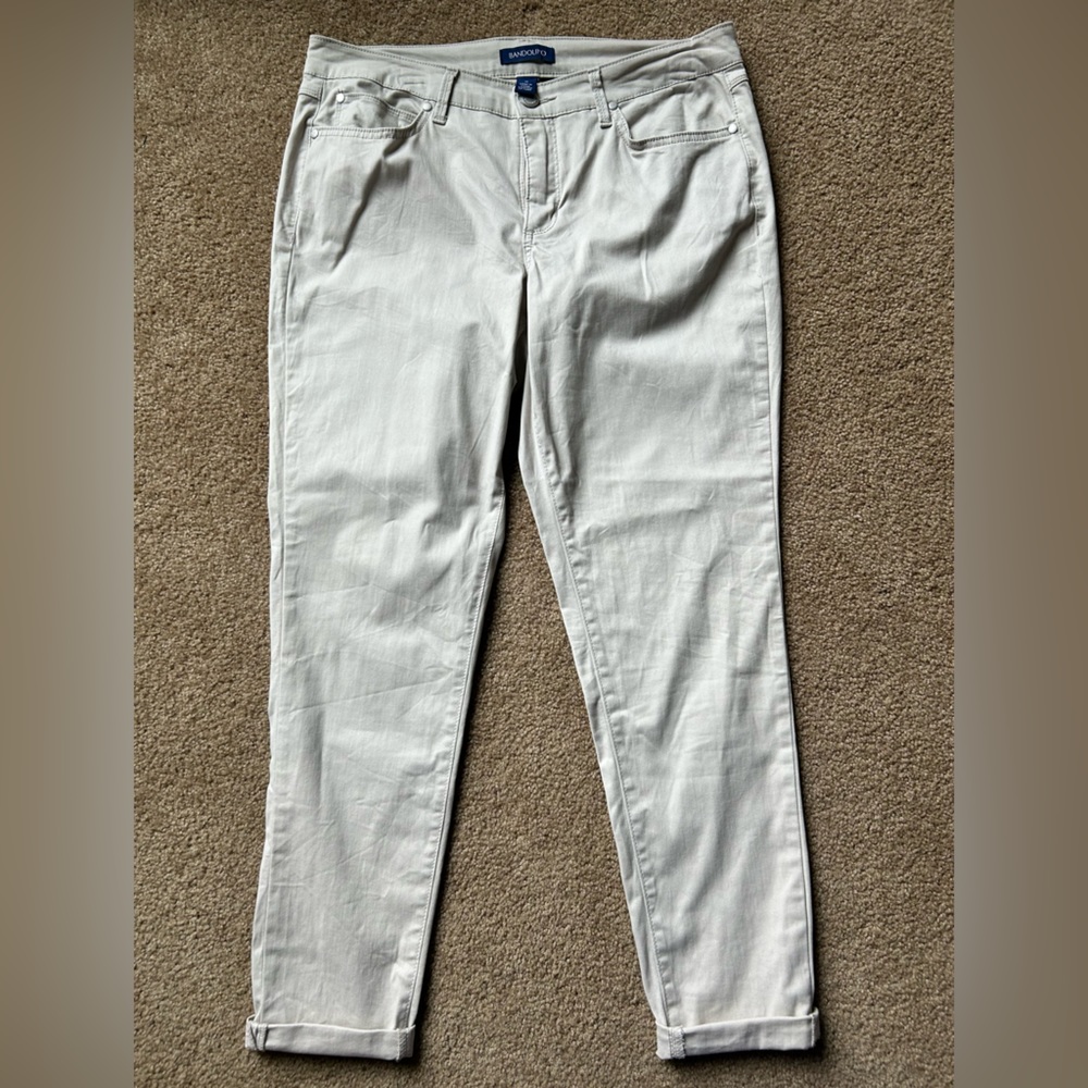 Light cream woman’s capris